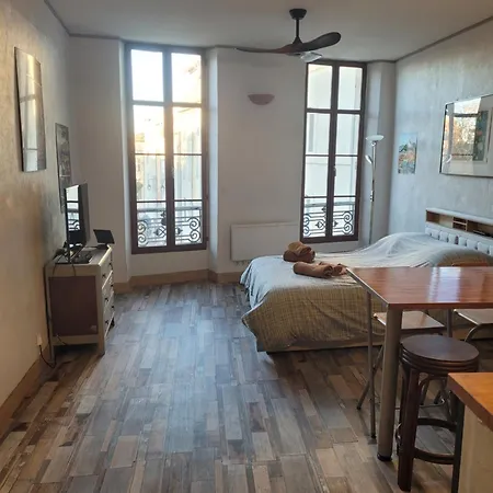 Agreable Au Coeur Du Quartier Historique Apartment Marseille